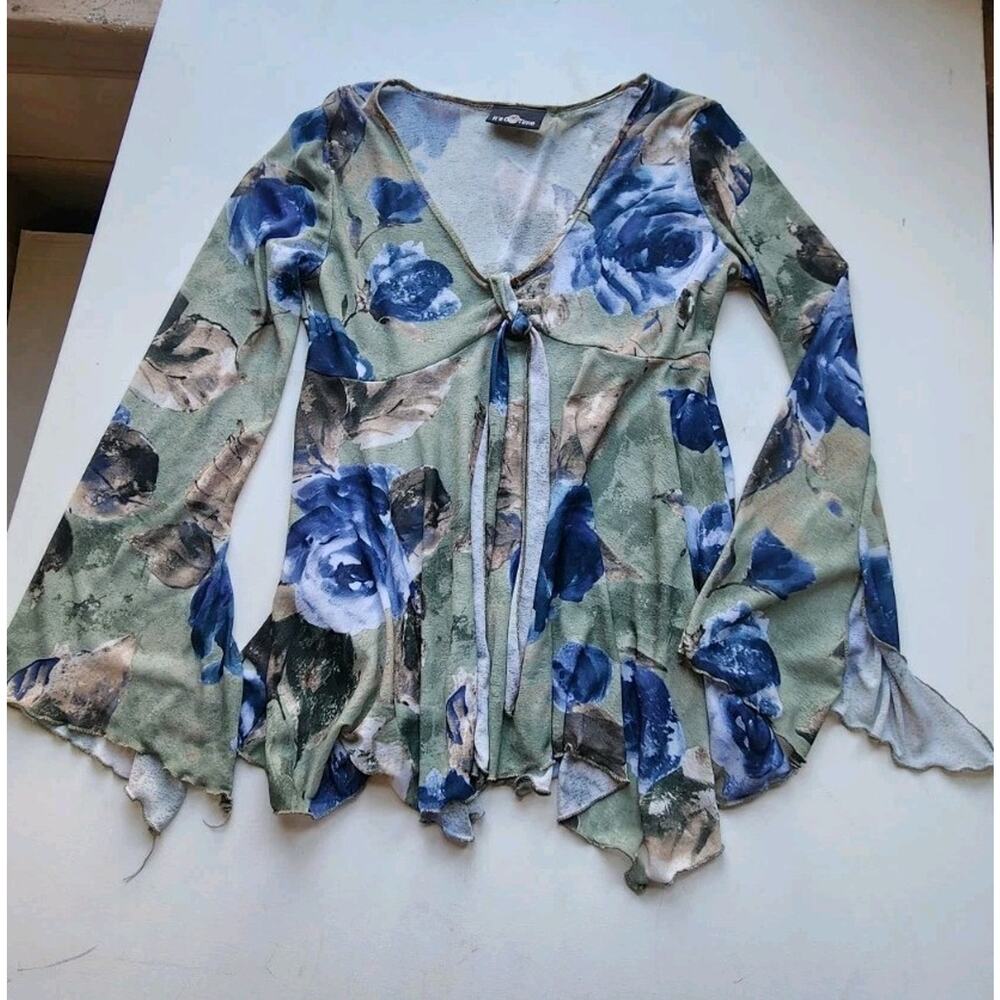 VNT Sheer Floral Shirt Womans M Tie Bell Sleeve Handkerchief Hem Boho Fairycore - Picture 5 of 16